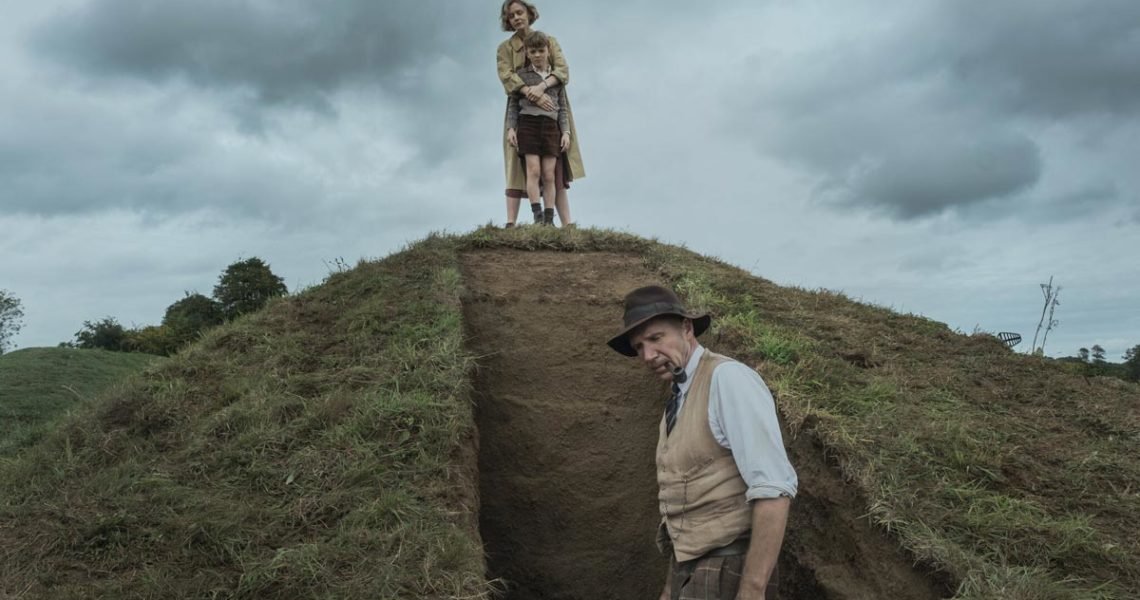 What is the story of Netflix’s ‘The Dig’ movie?