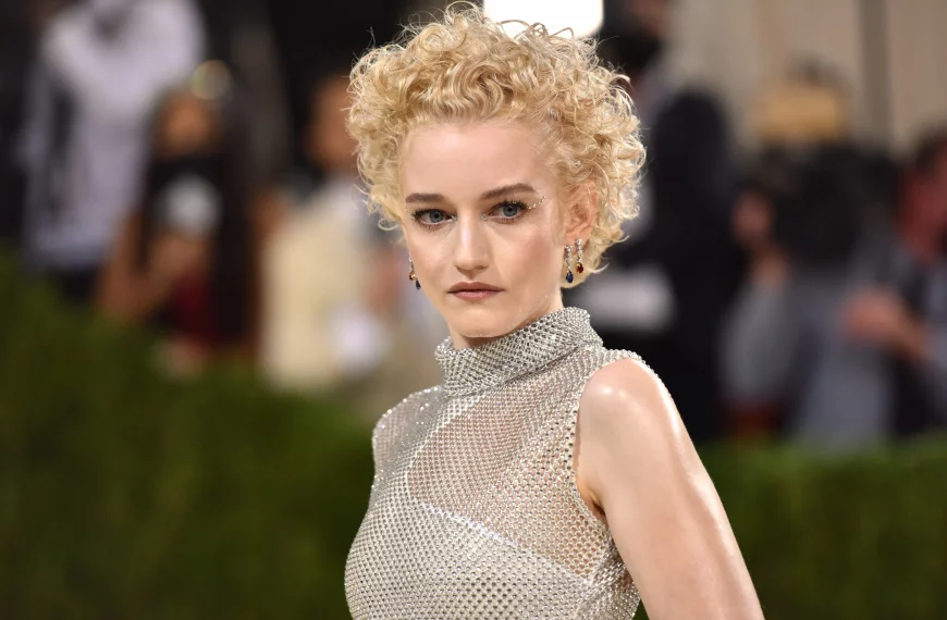 Ozark Sensation Julia Garner’s Transformation for Her New Project Apartment 7A Will Leave You in Awe