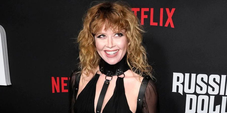 “Two things you really want to be associated with right now are Russia and Netflix”: Says ‘Russian Doll’ Star Natasha Lyonne While Hosting Her First-Ever SNL Episode