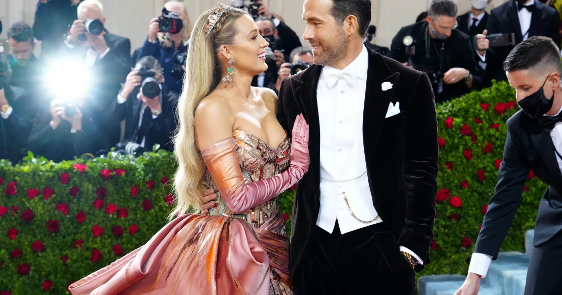 “I would never let her go visit her family”: Ryan Reynolds Plans on “Kidnapping” Blake Lively in ‘My Next Guest Needs No Introduction With David Letterman’