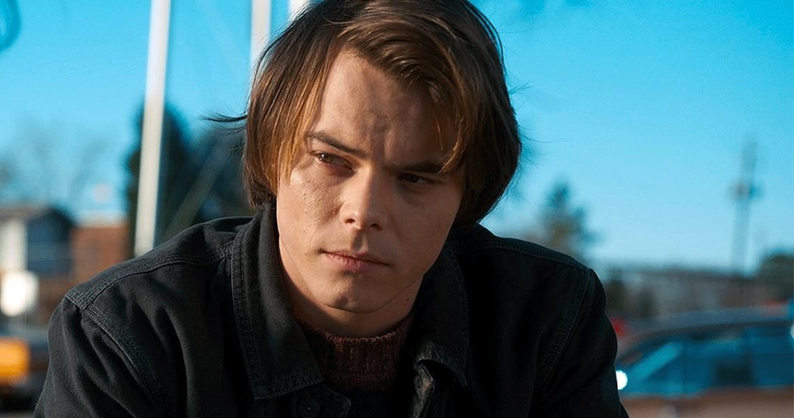 Charlie Heaton Talks About the Importance of Relationships in ‘Stranger Things’, His Character, and His New Friend Argyle