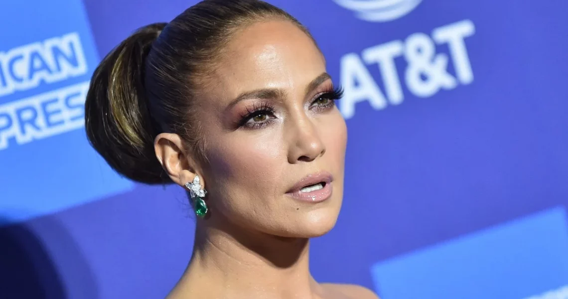 Jennifer Lopez Bawled Out at NFL for the 2020 Super Bowl in ‘Halftime’ on Netflix: “that’s what they should’ve f–king done”