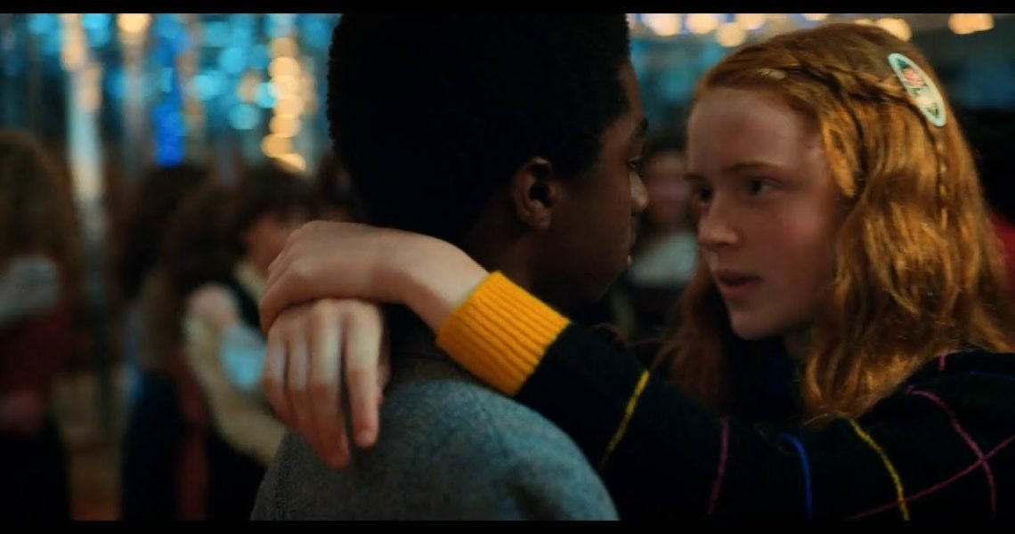 Stranger Things’ Max, Sadie Sink’s First-Ever Kiss Was On-Screen but NOT Scripted