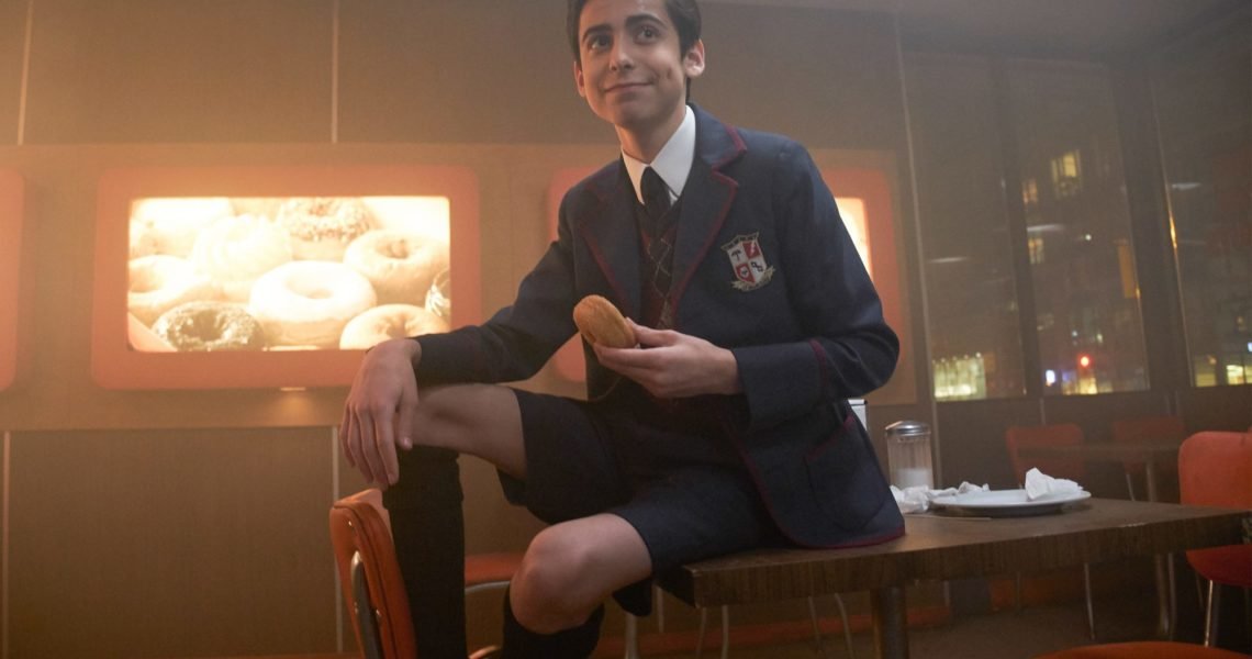 Nothing Here, Just ‘The Umbrella Academy’ No. 5 (Aidan Gallagher) Being 5 for 5 Straight Minutes in Season 3