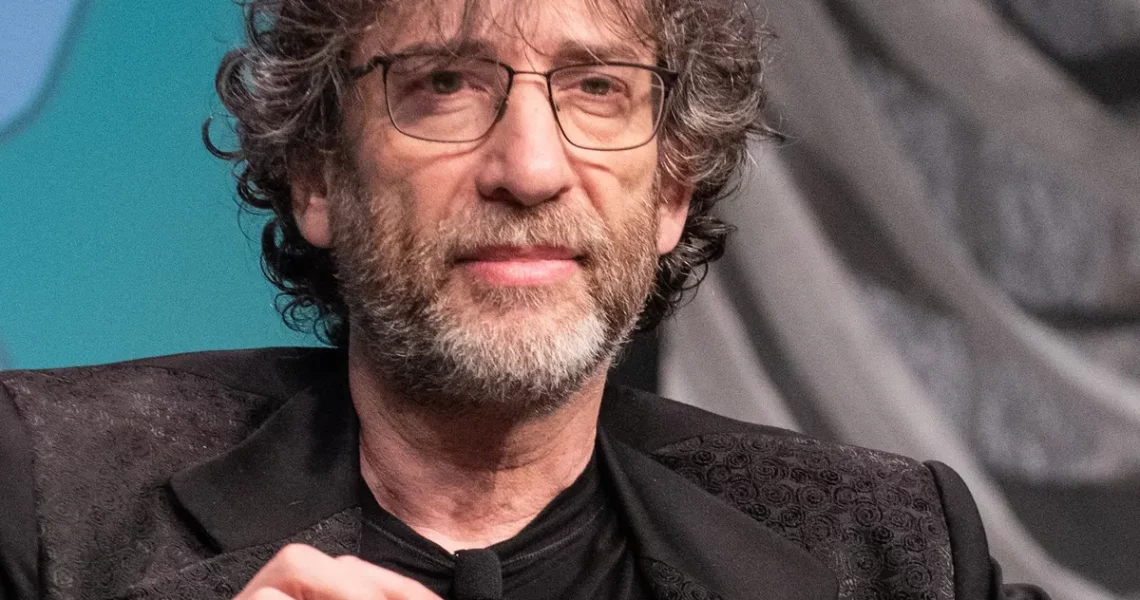 “An enormous sledgehammer to squash the tiniest ants”: Neil Gaiman Justifies His Actions to Take on Trolls Online for ‘The Sandman’ Cast