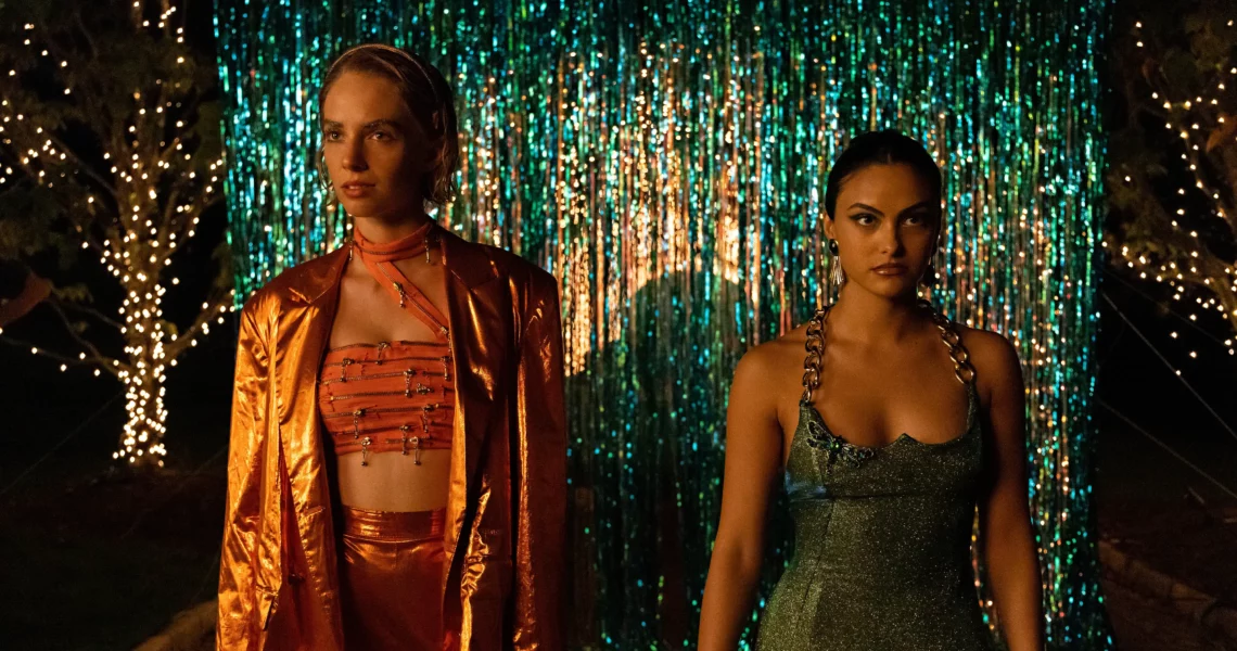Fans Call Out Netflix for Not Treating Its Shows Equally, Call for the Promotion of Maya Hawke and Camila Mendes Starrer ‘Do Revenge’