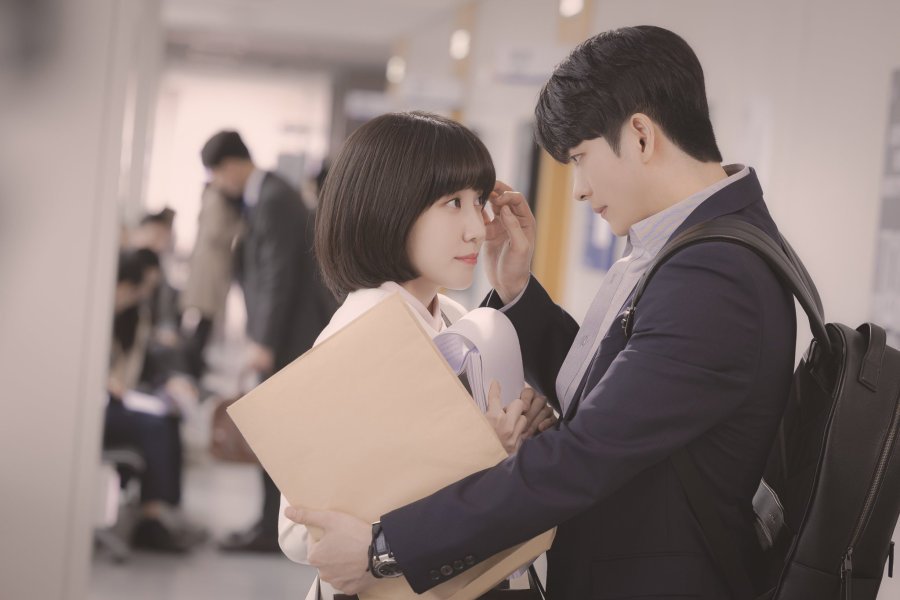 What is ‘Extraordinary Attorney Woo’ On Netflix About and Why Are Fans Obsessing Over It?