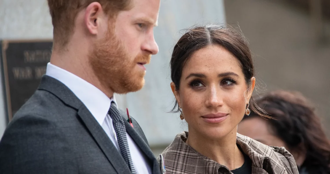 “He’s obviously doing what he’s told” – Royal Author Accuses Prince Harry of Being Weak Around Meghan Markle