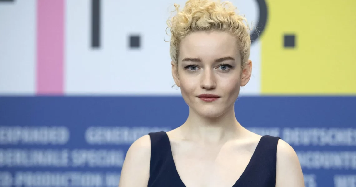 Julia Garner Poses in Front of Sydney Opera House as She Wraps Up Her Filming Schedule