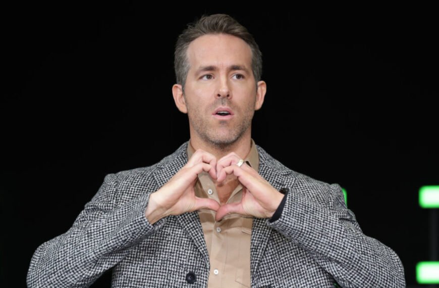 “An Adult Diaper Requisite Moment”: Ryan Reynolds Praises Jason Bateman, Sean Hayes, & Will Arnett’s Friendship in the Oddest Way Possible