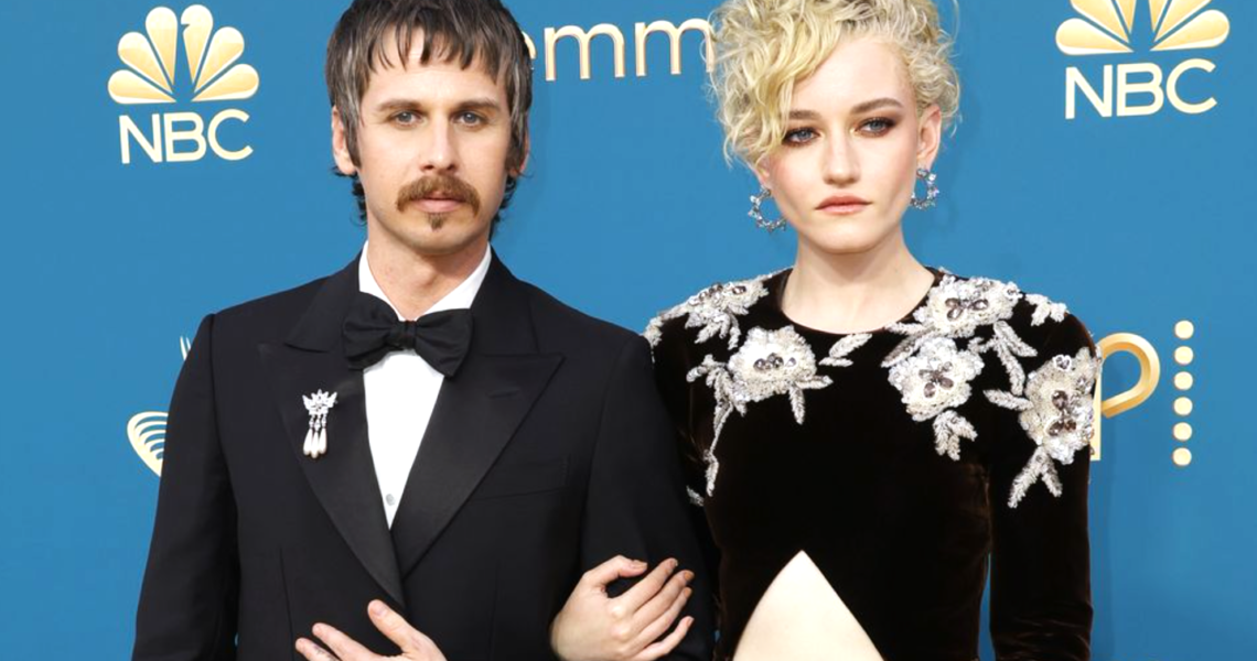 “I blacked out”: Julia Garner Forgets to Thank Her Husband, Mark, While Accepting the Award, Once Again!