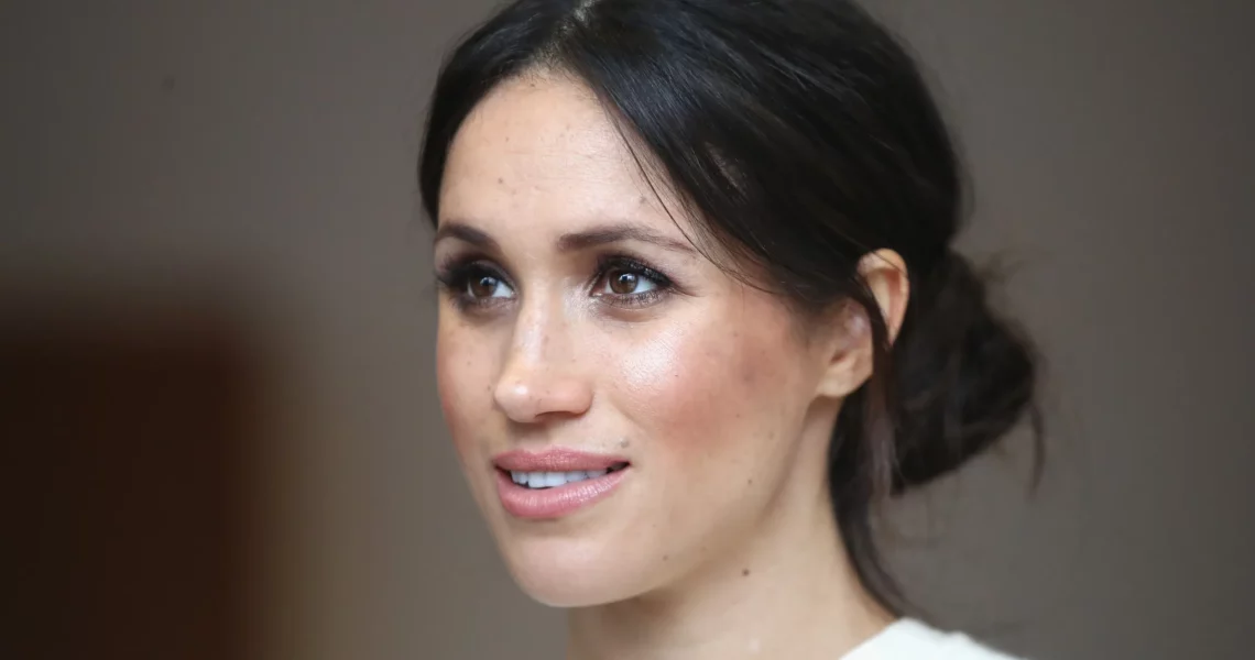“It gives her prestige” – Royal Expert Slams Meghan Markle for Using Crown Cypher