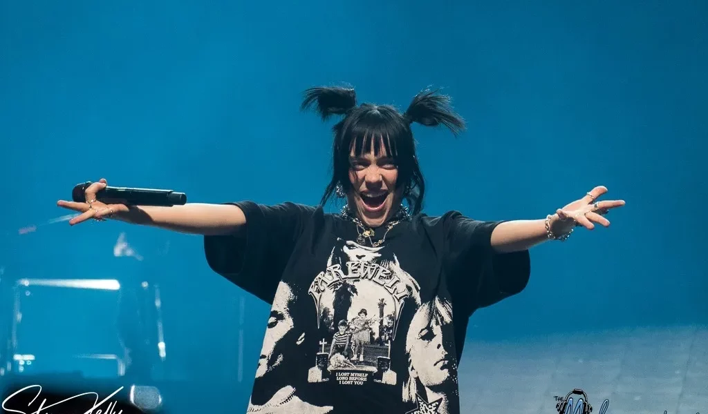 “I grabbed her phone and…” When Billie Eilish Startled a Fan Who Was Hiding Her Face Behind the Phone