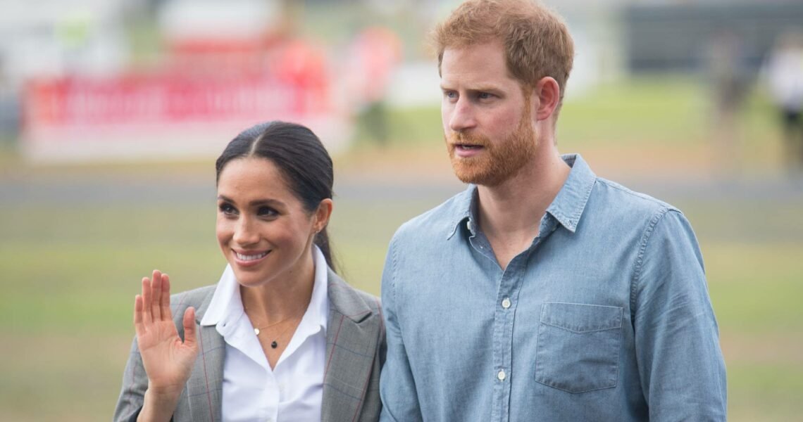“…want to be in the spotlight at any cost” – Royal Author Calls Out Prince Harry and Meghan Markle For Signing Multiple Business Deals