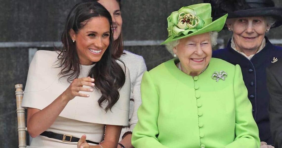 “Can keep my dogs company” – When Meghan Markle Presented a Gift for Queen Elizabeth II