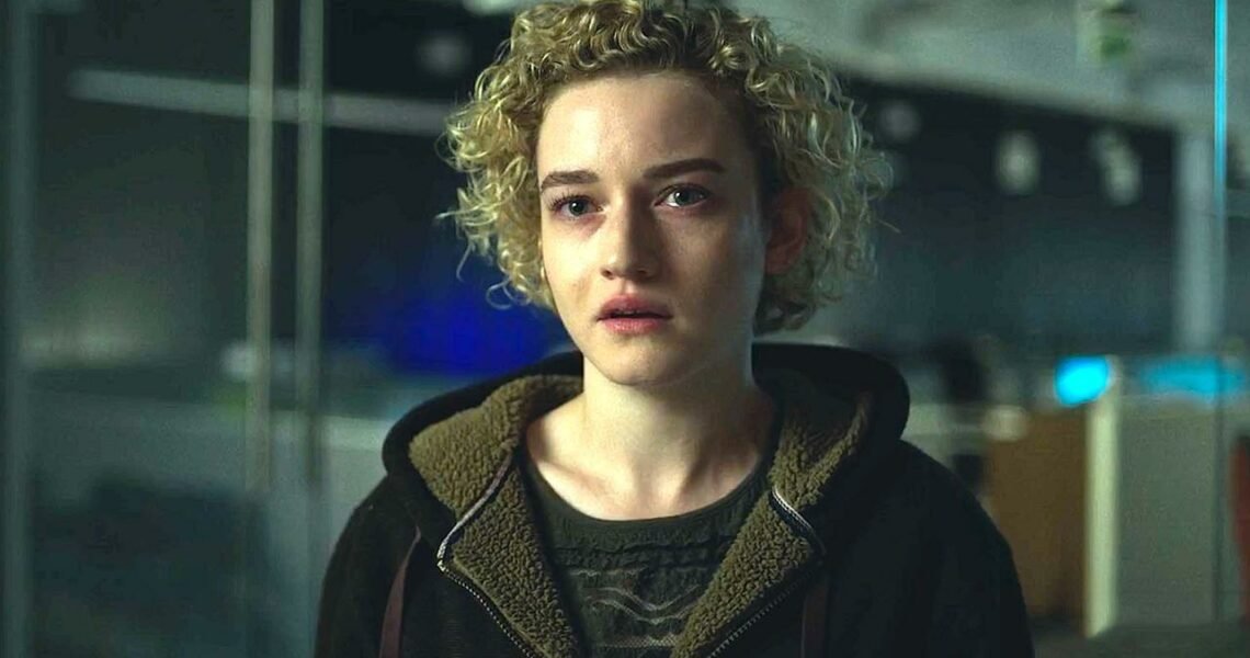 ‘Ozark’ Queenpin Julia Garner To Become The Youngest Star with Multiple SAG Nominations?