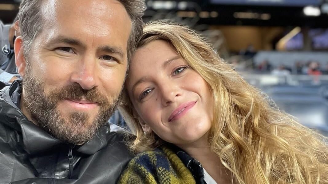 Ryan Reynolds Begins His Christmas Celebration by Apologizing to Blake Lively For THIS Reason