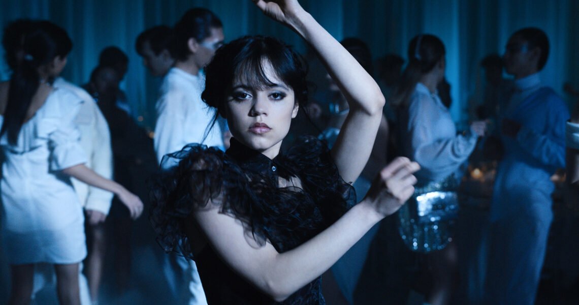 Fans are Losing Their Minds Over THIS ‘Blink and You’ll Miss’ Jenna Ortega Dance Sequence in ‘Wednesday’