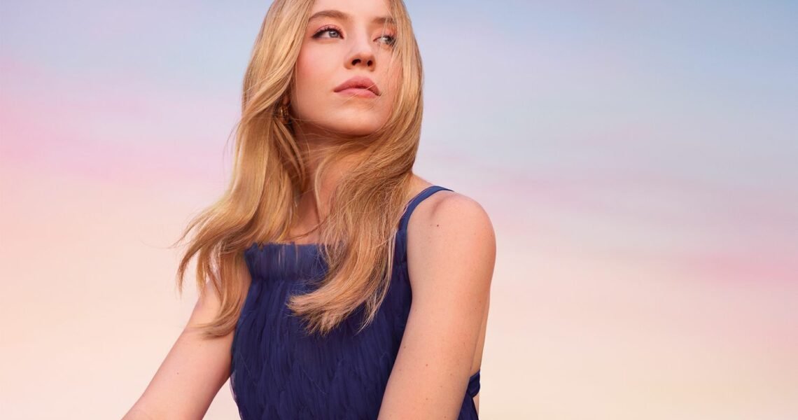 A DREAMY VISIONARY! Sydney Sweeney Lends Her Artistic Creativity to a Perfect Shot for Laneige