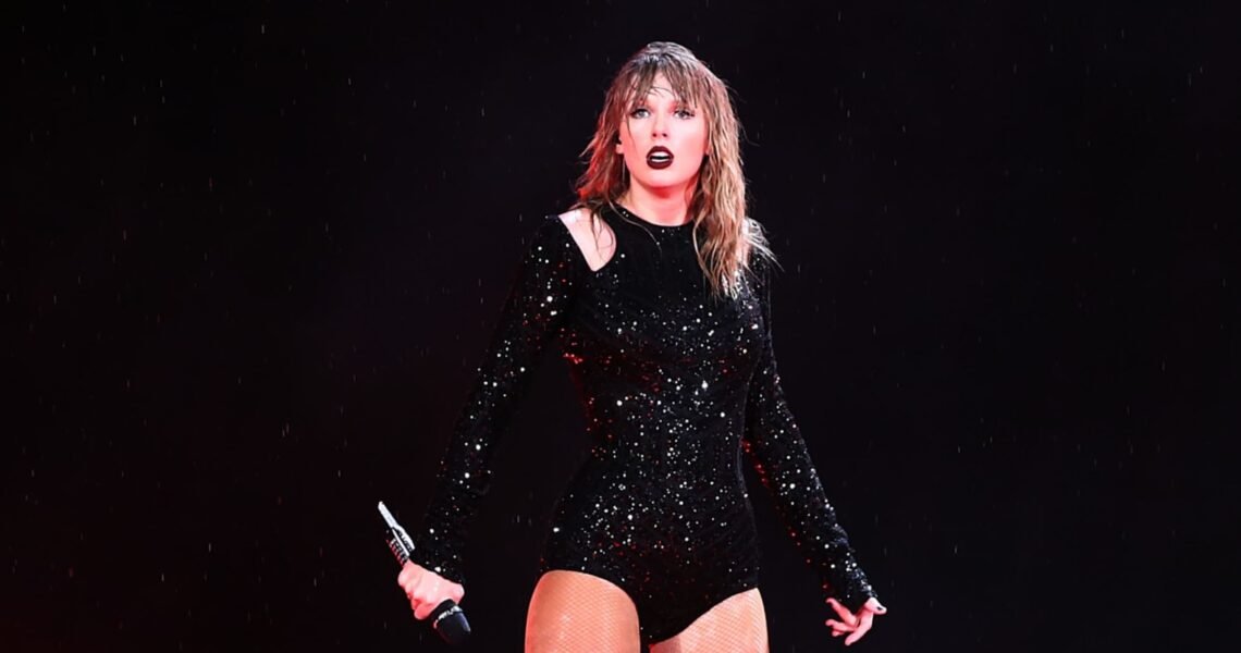 Kaching! Internet Slashed Into Two as Fans Predict Billionaire Future of Taylor Swift