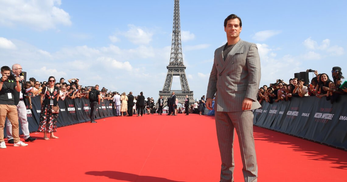 When Henry Cavill Chose ‘The Man from U.N.C.L.E’ Over ‘Man of Steel’ for This Reason