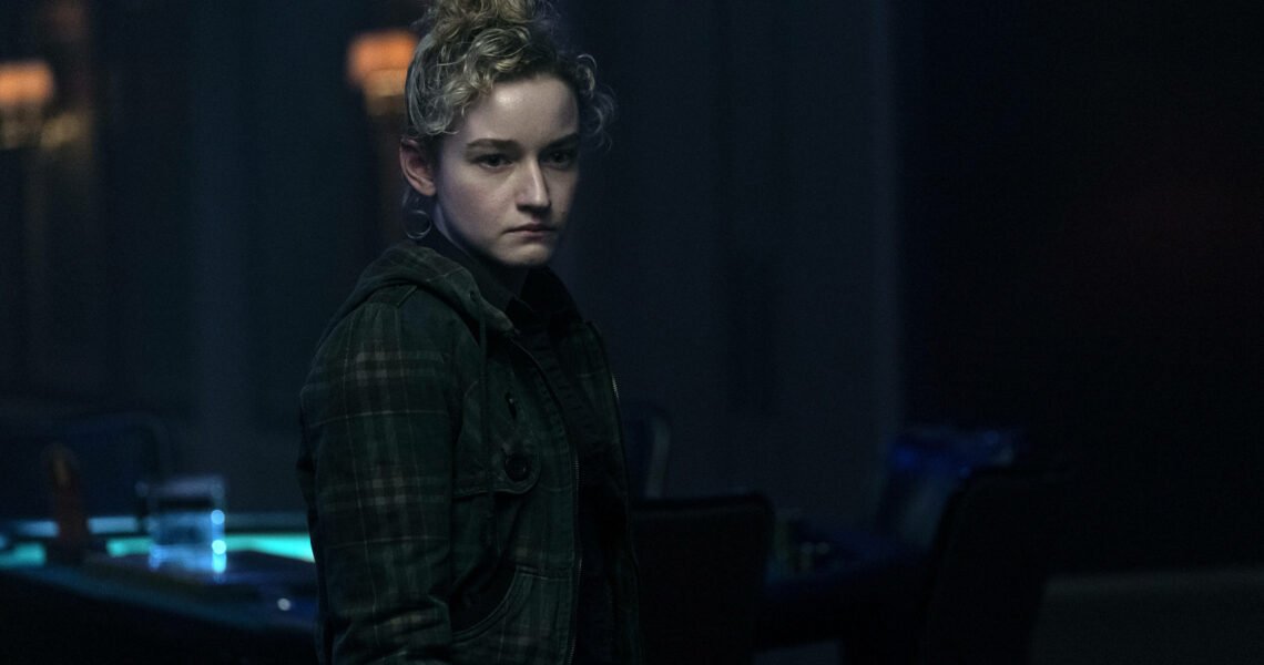 “It’s gotten out of control” –  ‘Ozark’ Queenpin Julia Garner Has a Tough Time Dealing With the Strange Social Media and Its Ways