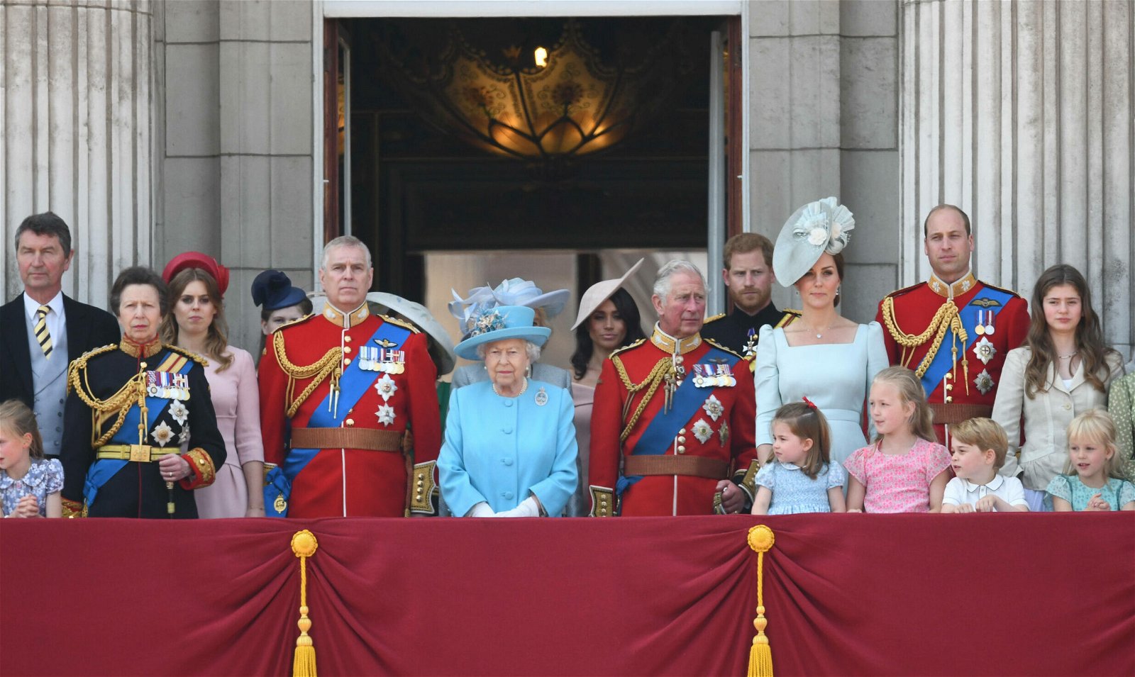 The royal family at the balcony
